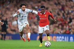 Alexander Arnold bị fan Liverpool trút giận sau trận thua MU